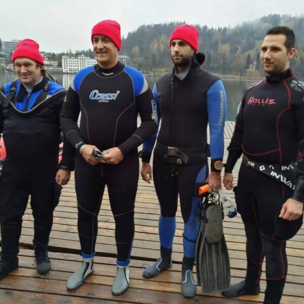 Dno Blejskega jezera že čuti posledice&hellip;