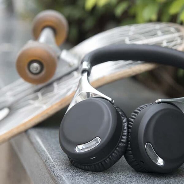 Altec Lansing osvaja ušesa Slovenk in Slovencev
