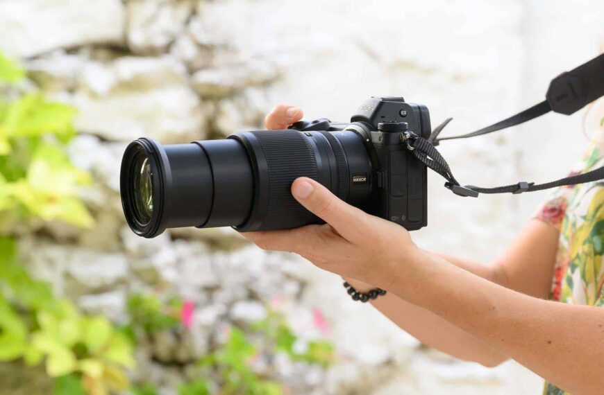 Družini objektivov NIKKOR Z se pridružujeta ultraširokokotnik in univerzalec