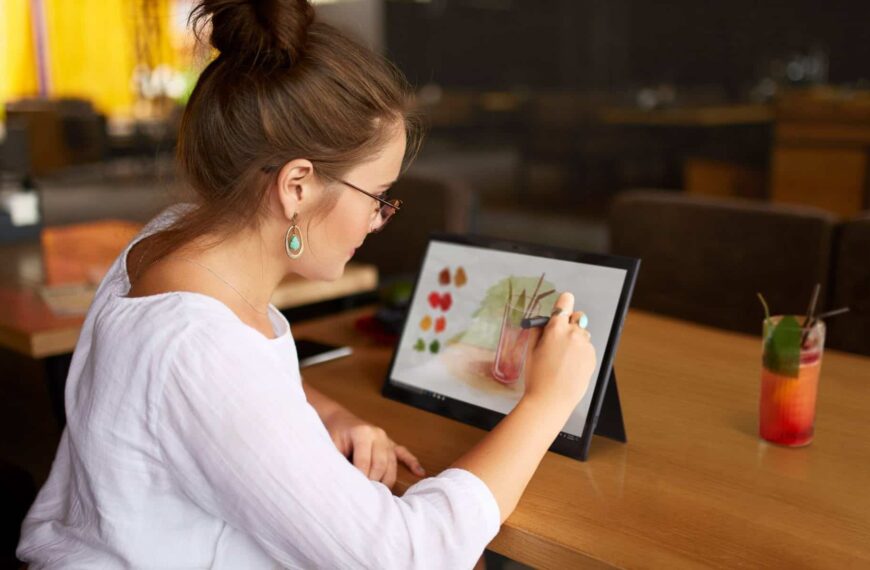 Vaša digitalna prihodnost je svetlejša z Lenovo tablicami in napravami za pametni dom