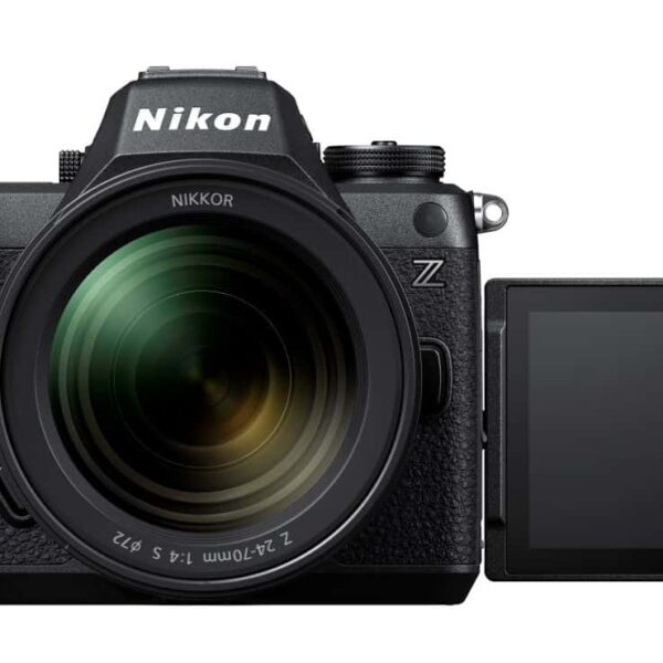 Nikon predstavil zmogljivo ‘kamero’ Z6III